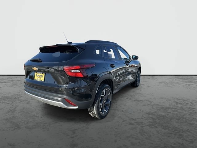 Used 2024 Chevrolet Trax LT image 7