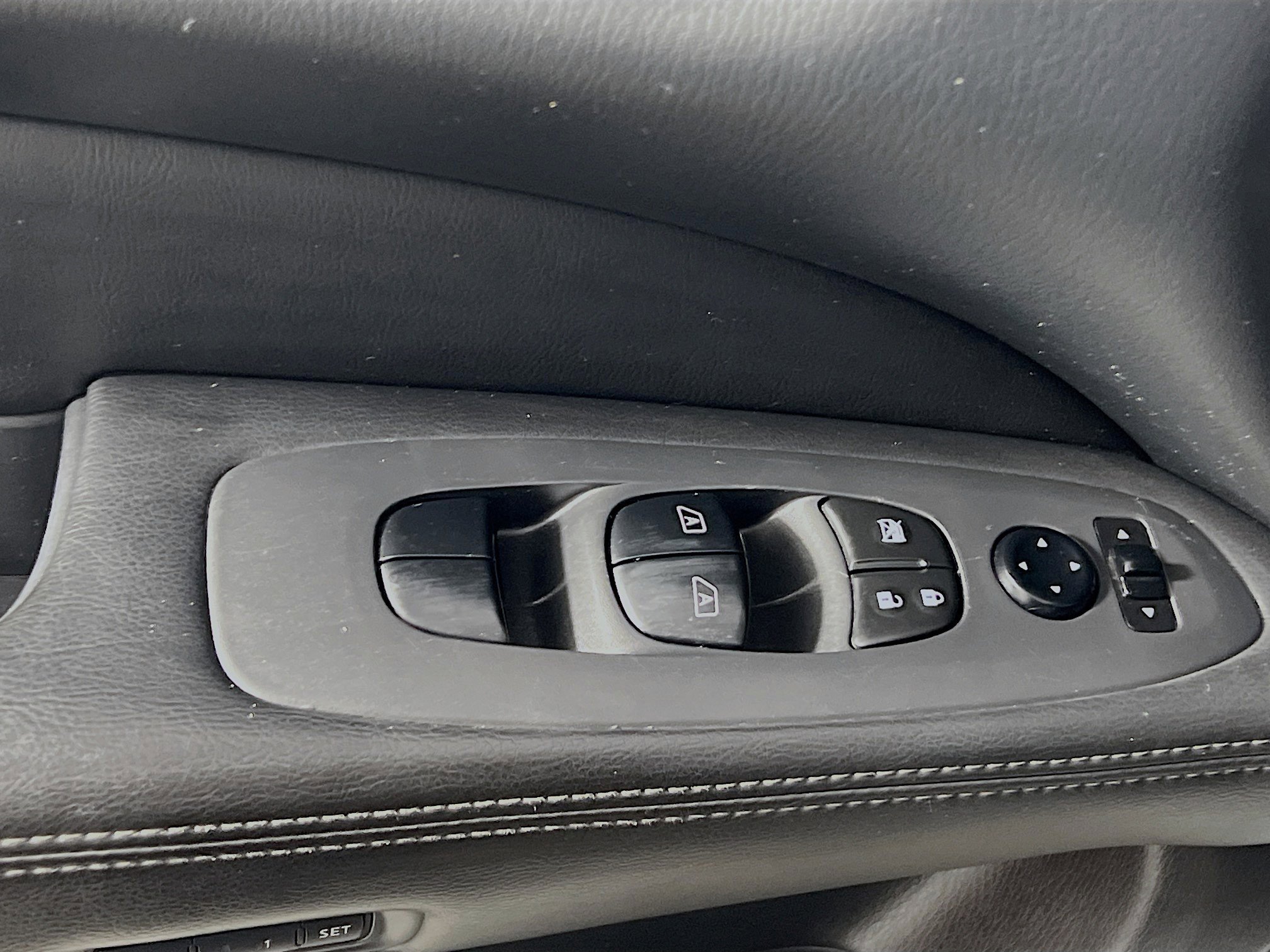 Used 2013 Nissan Pathfinder SL w/ SL Premium Pkg image 17