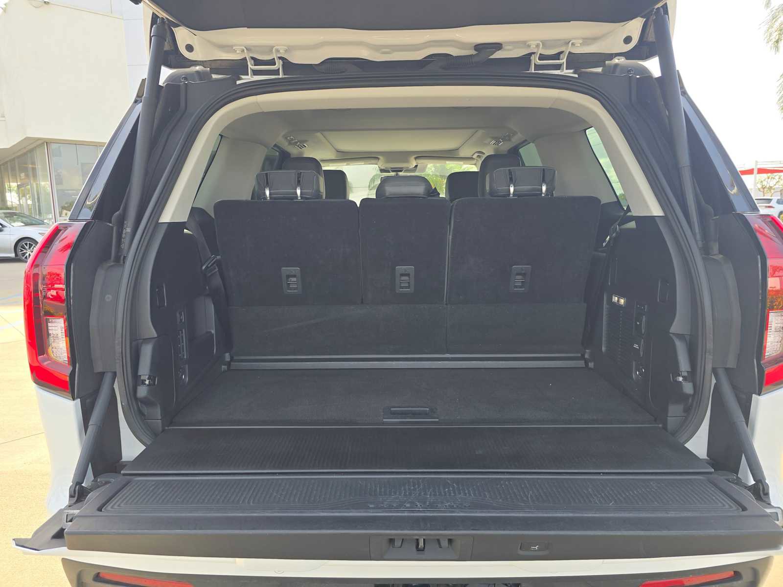 Used 2025 Ford Expedition Active AWD/4WD image 15