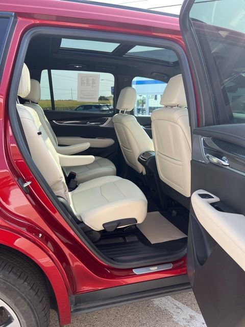 Used 2023 Cadillac XT6 Sport w/ Technology Package image 10