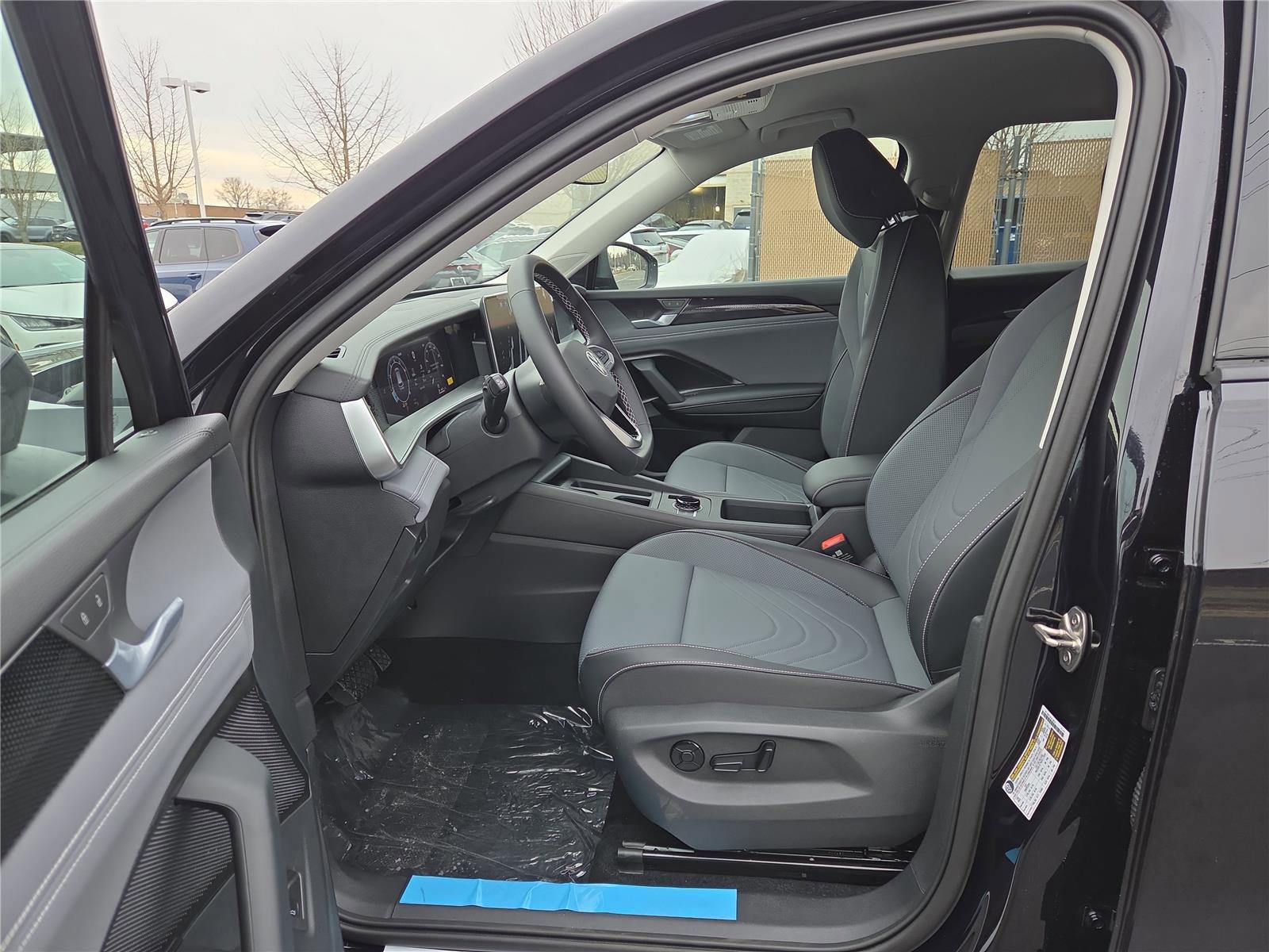 New 2026 Volkswagen Tiguan SE image 14