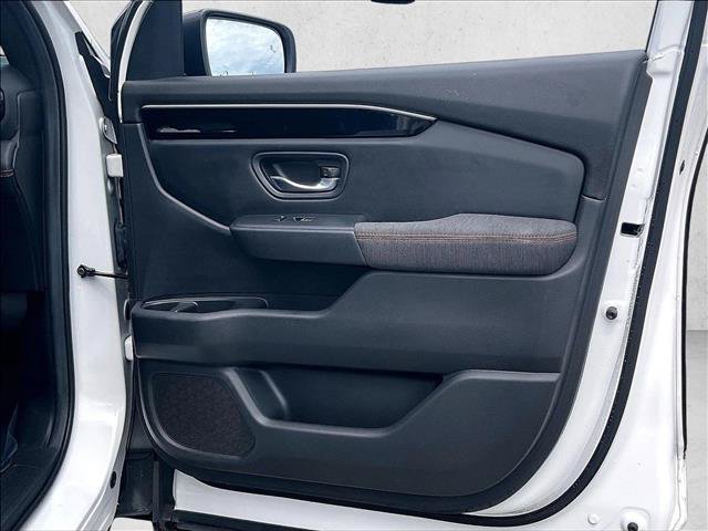 Used 2025 Honda Pilot Sport image 19