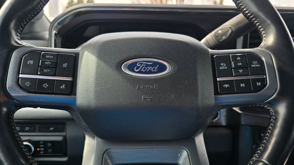 Used 2023 Ford F350 Lariat w/ Black Appearance Package image 18