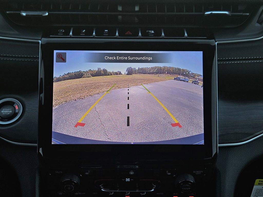 New 2025 Jeep Grand Cherokee Limited w/ Black Appearance Package image 18