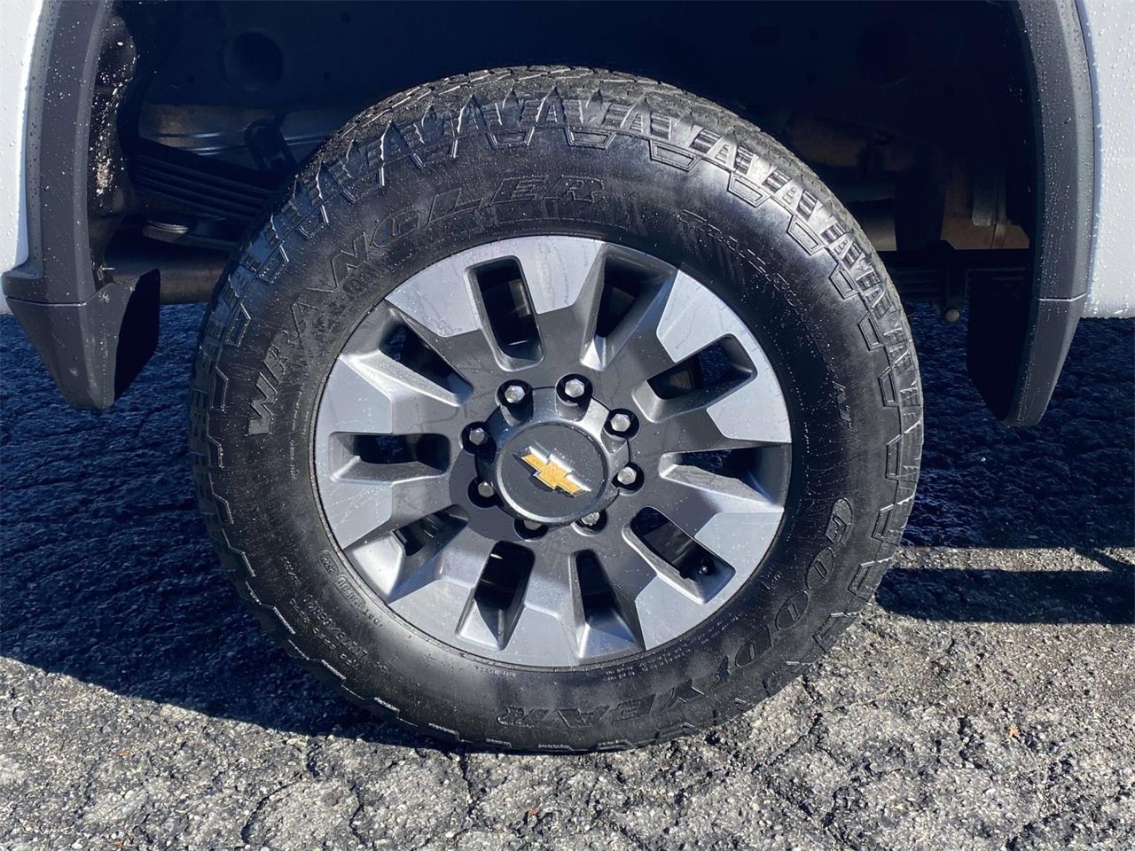 Used 2023 Chevrolet Silverado 2500 Custom w/ Custom Convenience Package image 7