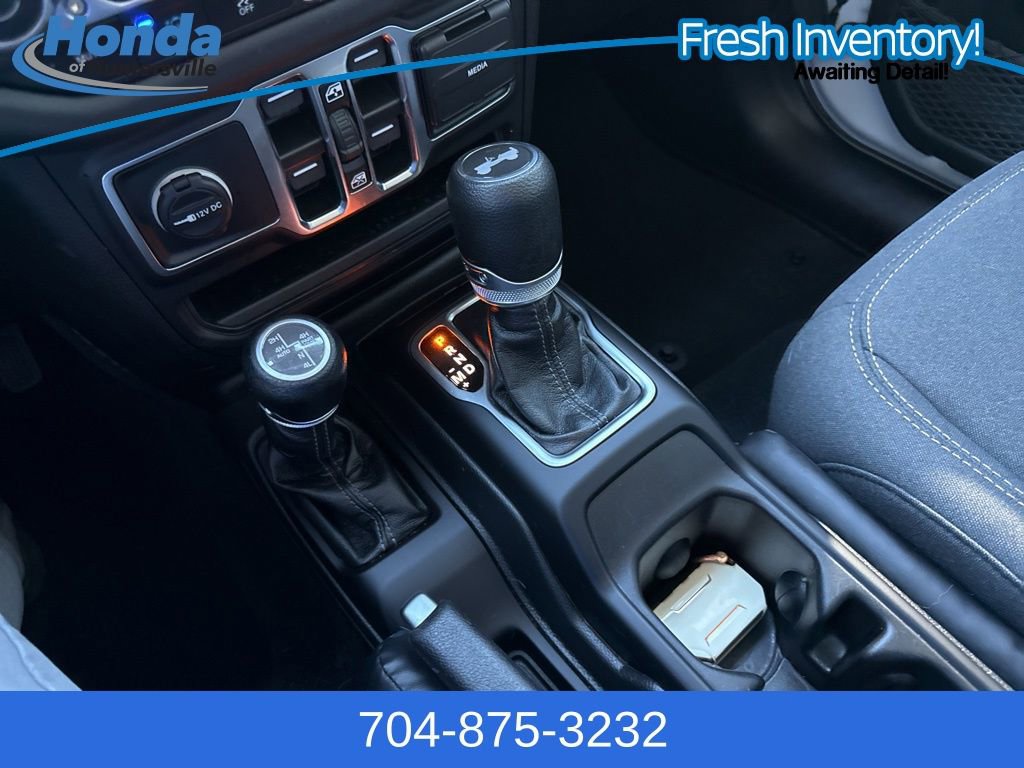 Used 2024 Jeep Wrangler Unlimited Sahara image 26