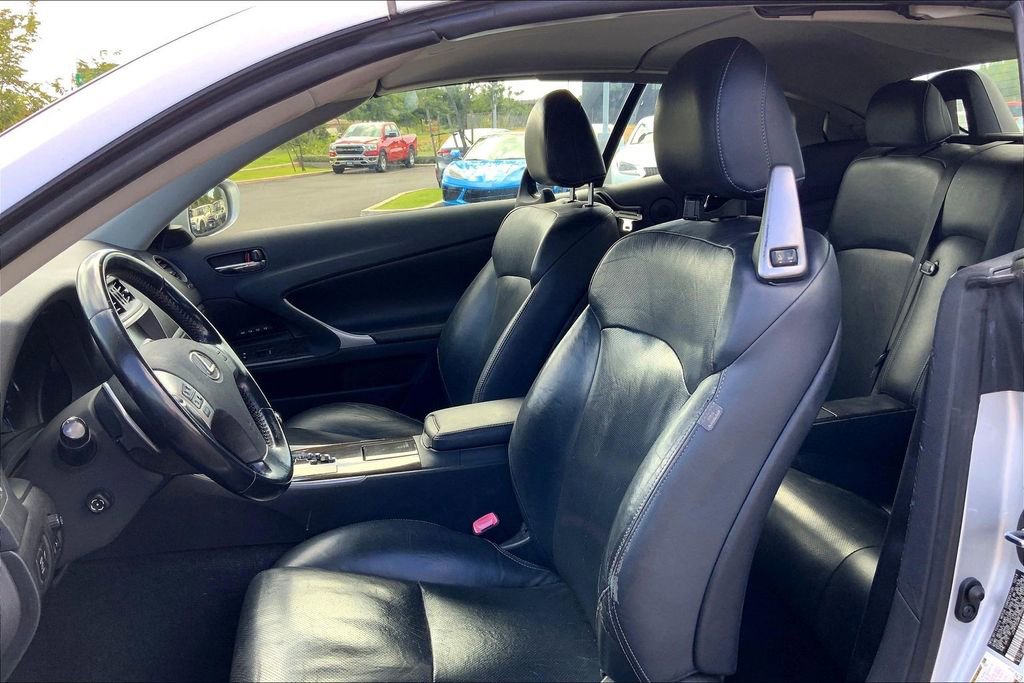 Used 2015 Lexus IS 250C image 23