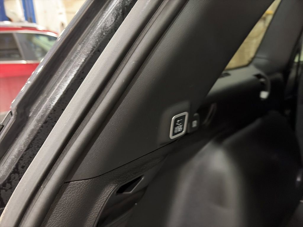 Certified 2024 Jeep Grand Cherokee Altitude image 11