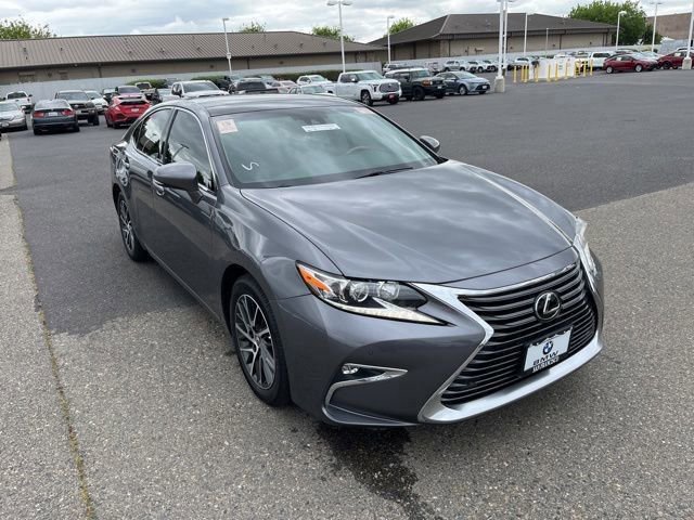 Used 2017 Lexus ES 350 w/ Navigation System Package image 3