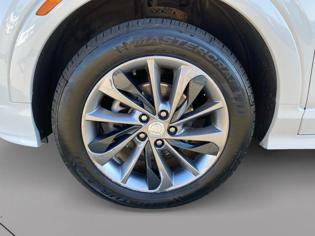 Used 2020 Buick Encore GX Select w/ Sport Touring Package AWD/4WD image 9