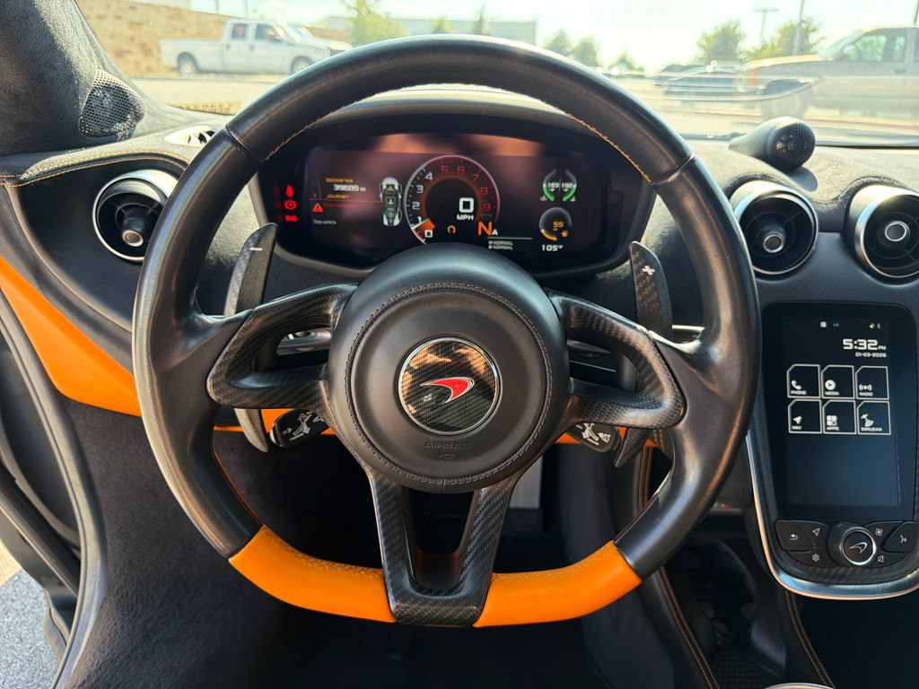 Used 2018 McLaren 570S Spider RWD image 22