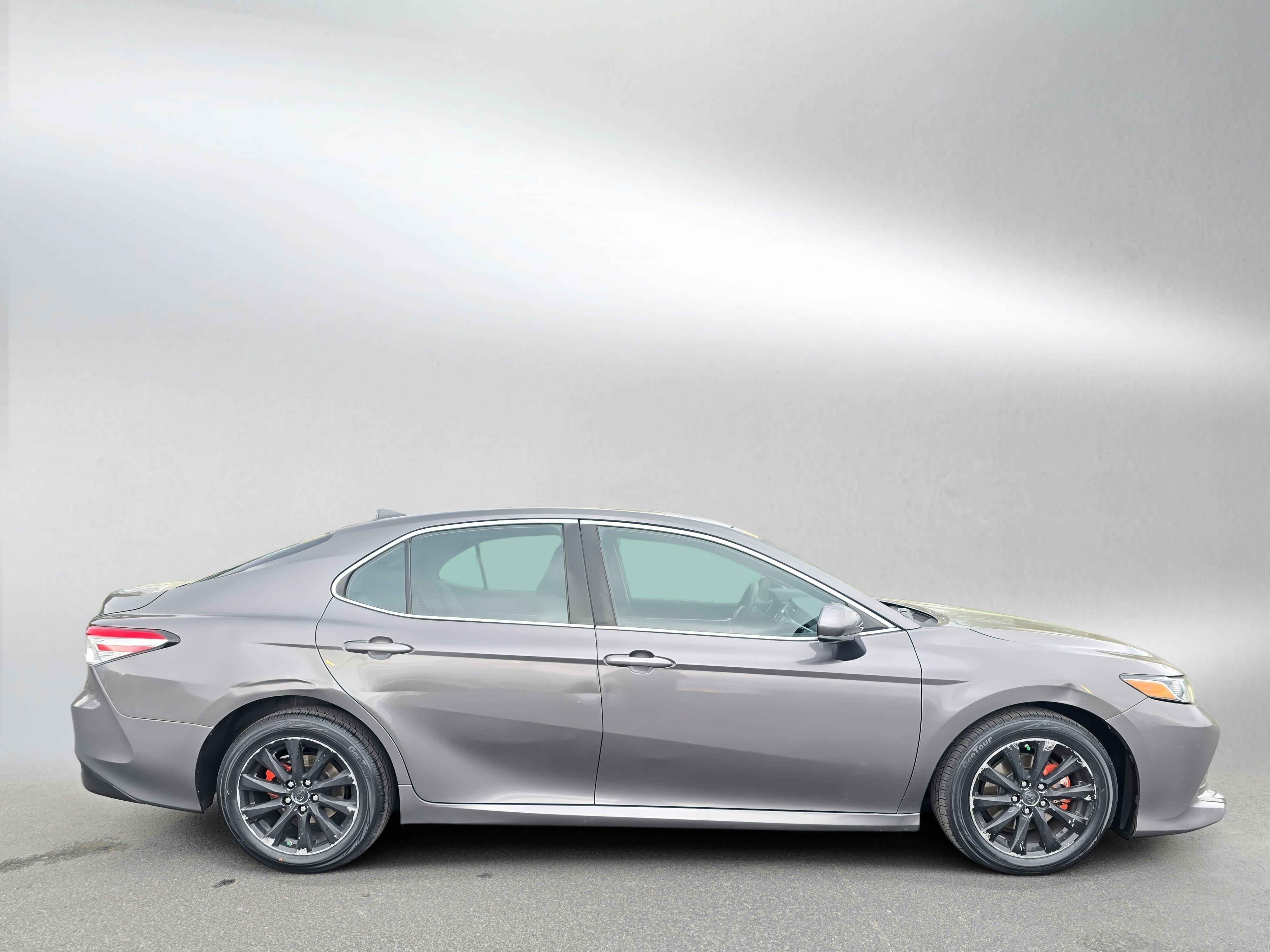 Used 2019 Toyota Camry LE FWD image 6