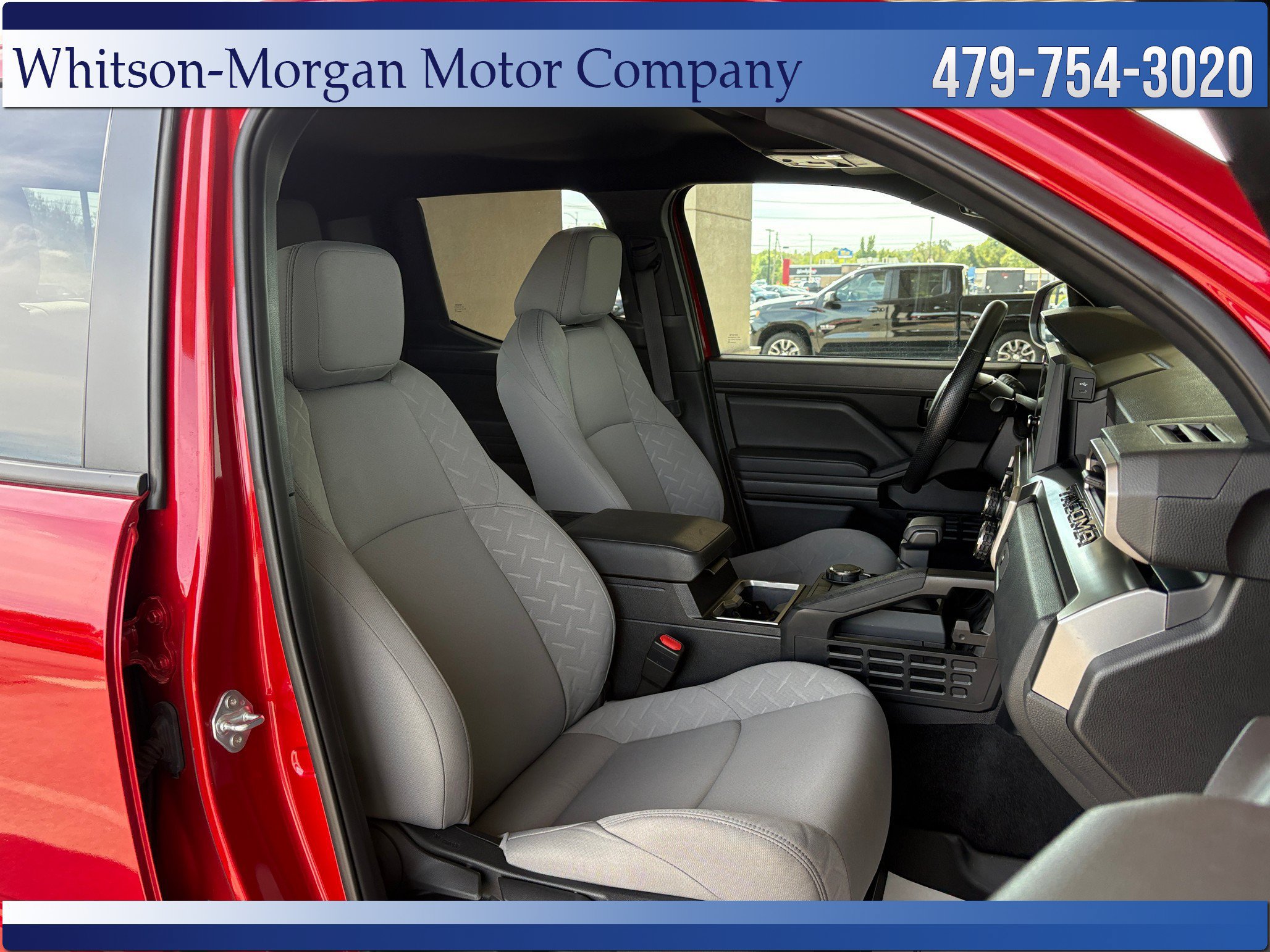 Used 2025 Toyota Tacoma SR5 AWD/4WD image 30