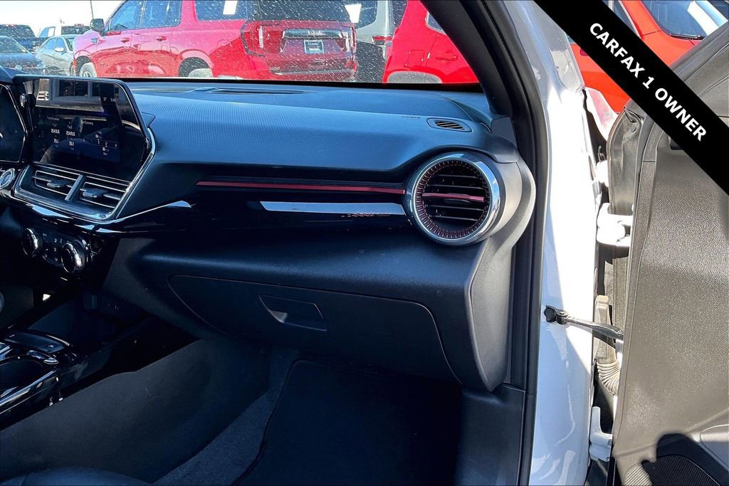 Used 2025 Chevrolet Trax RS w/ Driver Confidence Package image 25