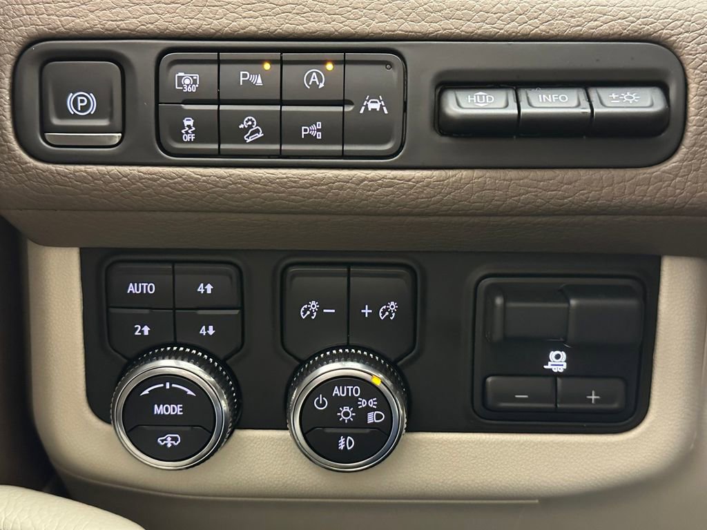 Used 2023 GMC Yukon XL Denali w/ Denali Reserve Package AWD/4WD image 42