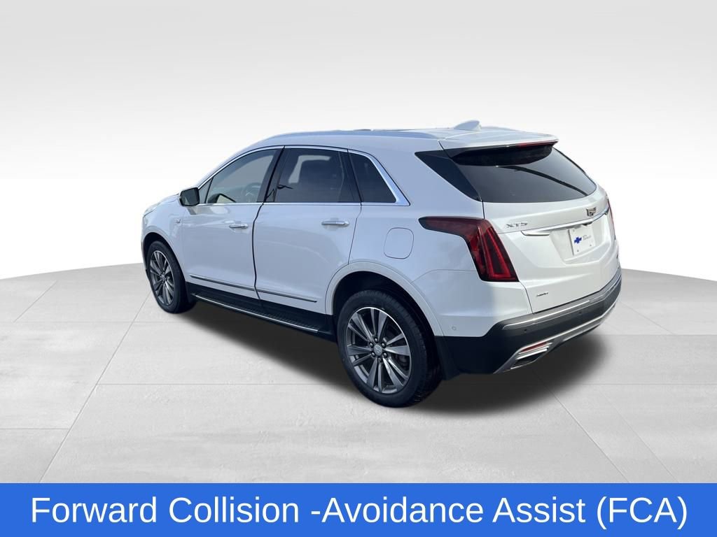 Used 2021 Cadillac XT5 Premium Luxury image 3