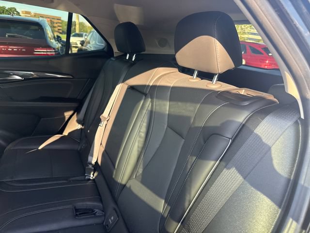 Used 2023 Buick Envision Essence AWD/4WD image 14