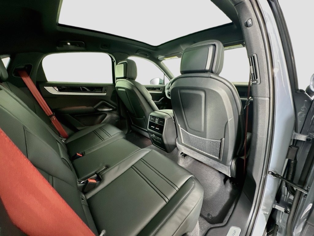 New 2027 Porsche Cayenne Coupe AWD/4WD image 10