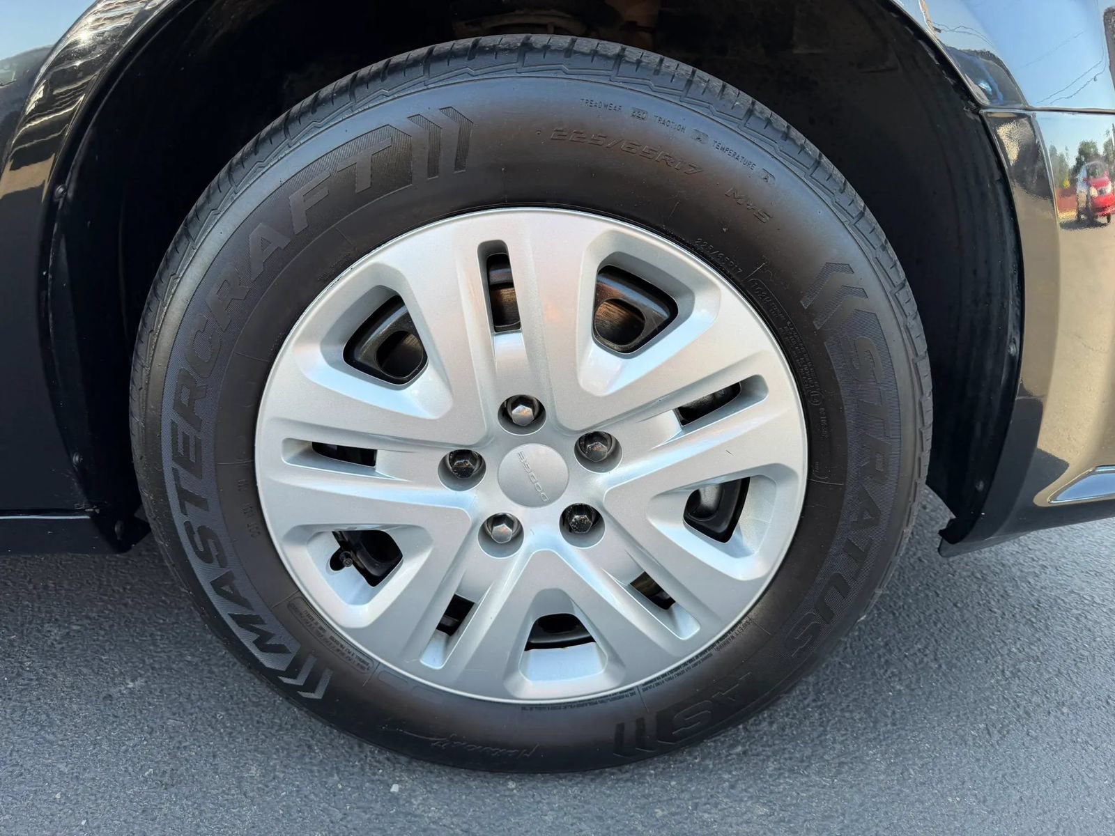 Used 2018 Dodge Grand Caravan SE FWD image 27