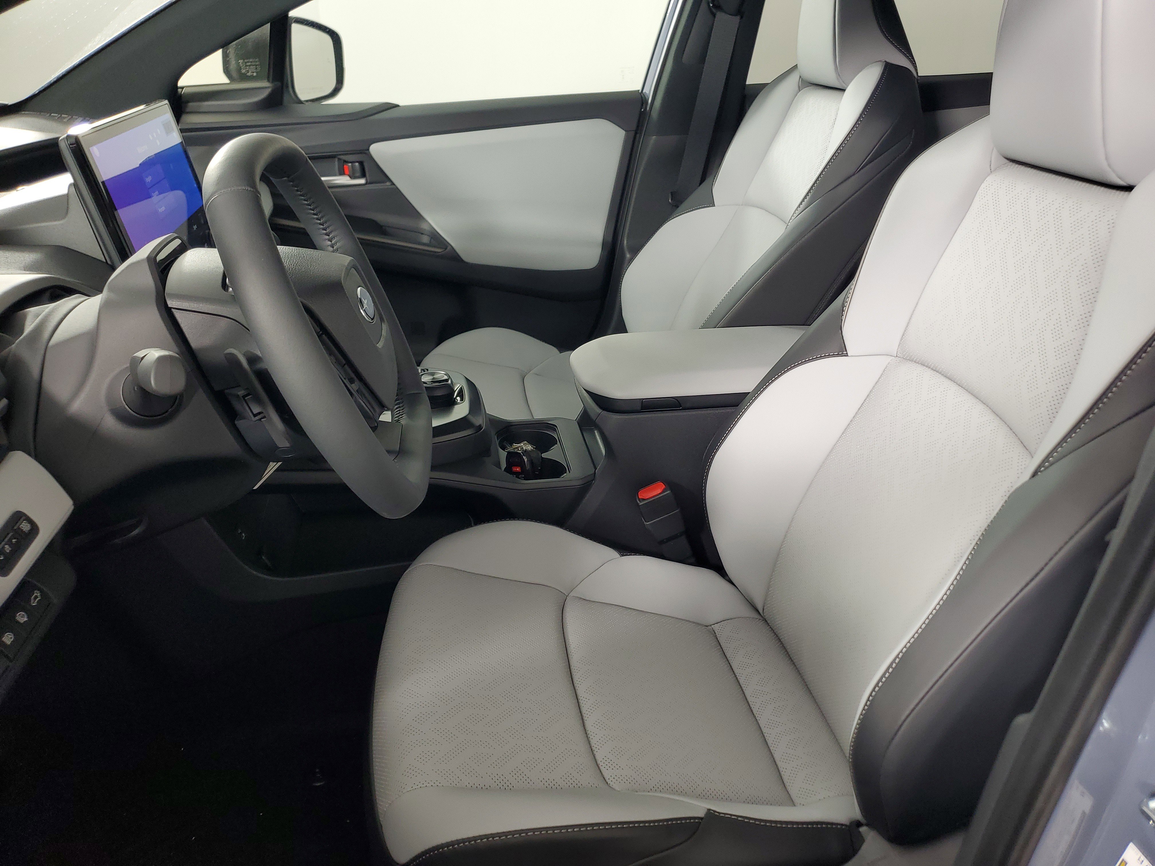 New 2026 Subaru Solterra Limited image 12