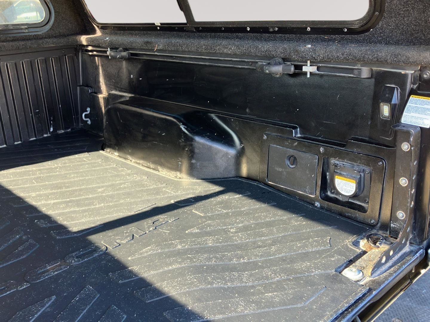 Used 2022 Toyota Tacoma TRD Off-Road w/ Technology Package image 19