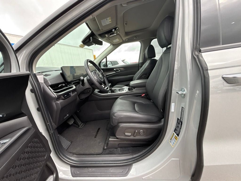 Used 2026 Kia Carnival SX Prestige FWD image 13