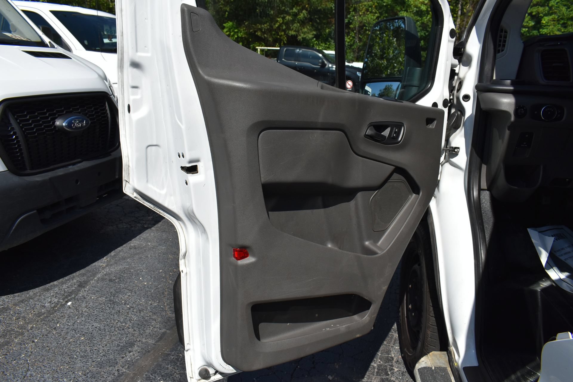 Used 2022 Ford Transit 250 Low Roof w/ Exterior Upgrade Package RWD image 11