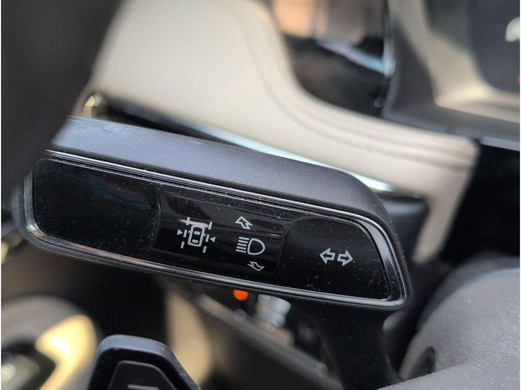 Used 2022 Lincoln Corsair Reserve w/ Luxury Package image 25