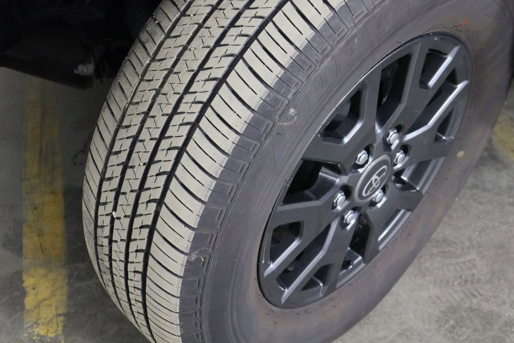 Used 2025 Toyota 4Runner SR5 image 35