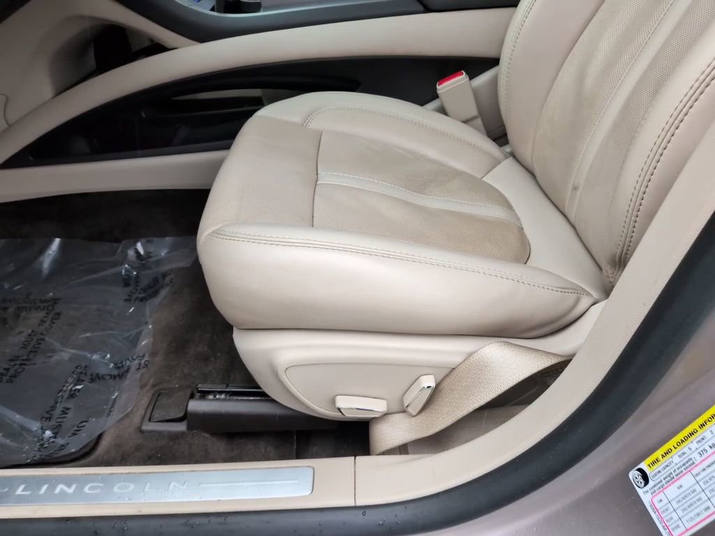 Used 2018 Lincoln MKZ Reserve w/ Climate Package AWD/4WD image 15