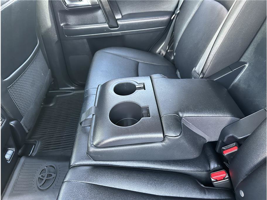 Used 2020 Toyota 4Runner Venture w/ Moonroof Package AWD/4WD image 17