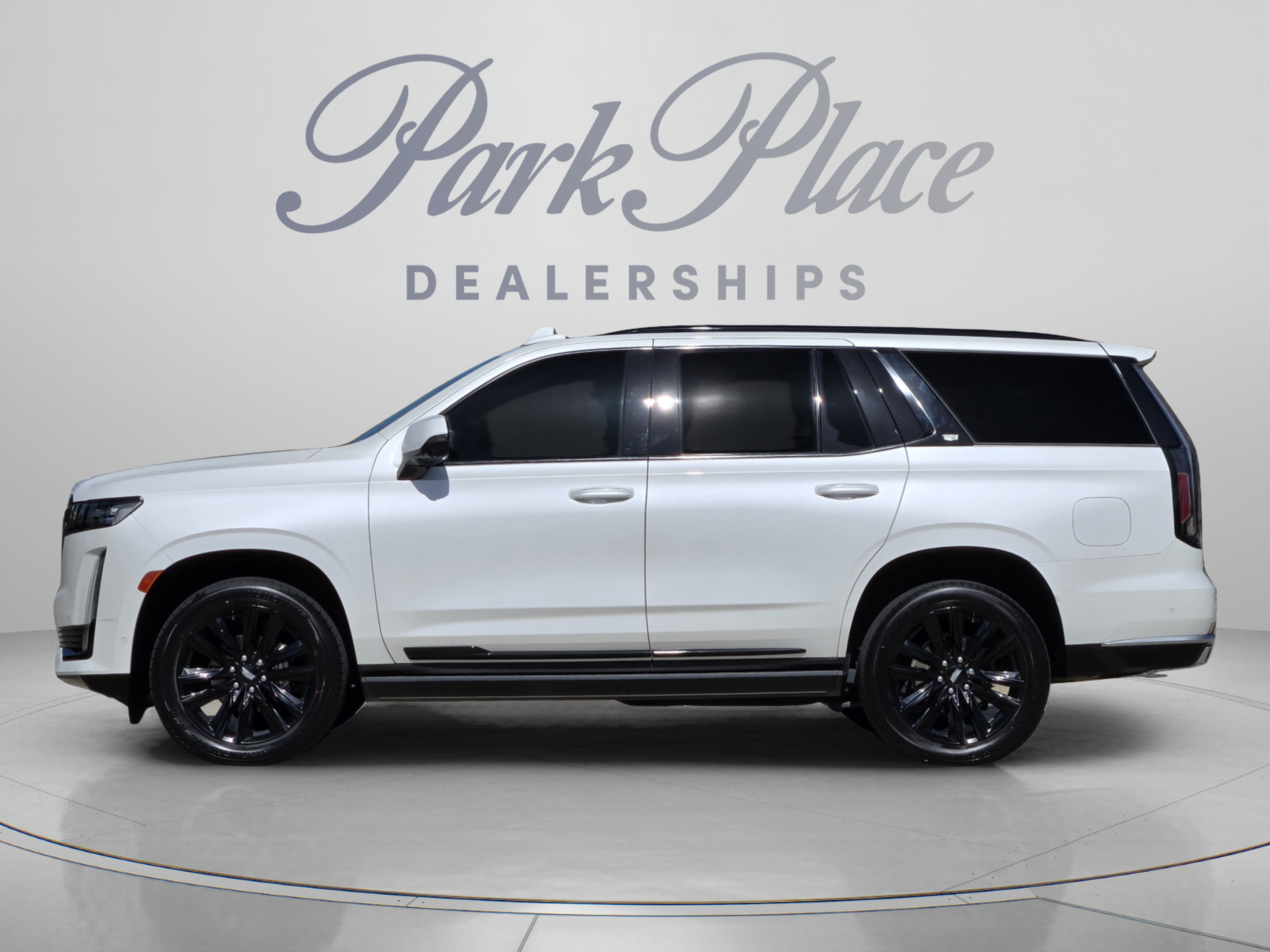 Used 2023 Cadillac Escalade Sport Platinum w/ LPO, Floor Liner Package AWD/4WD image 2