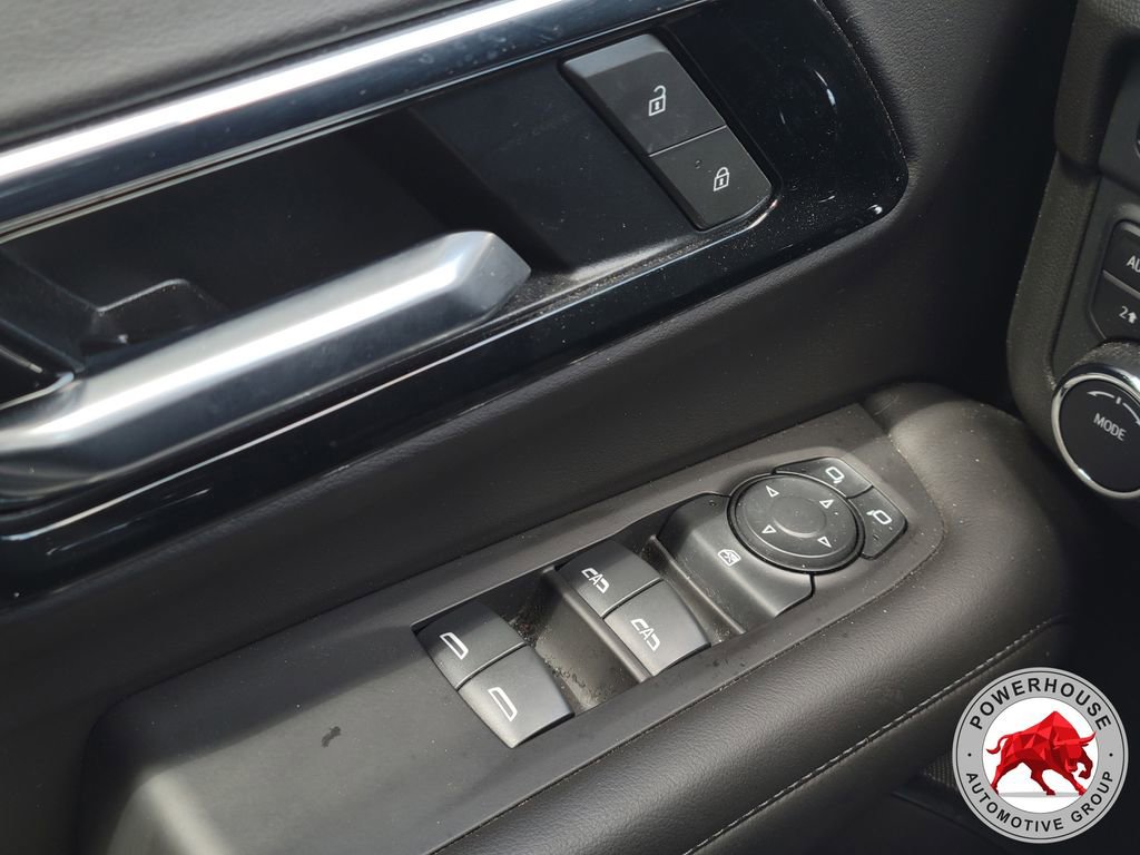 Used 2025 Chevrolet Suburban LS AWD/4WD image 28