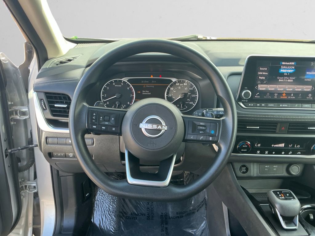 Used 2024 Nissan Rogue SV AWD/4WD image 12