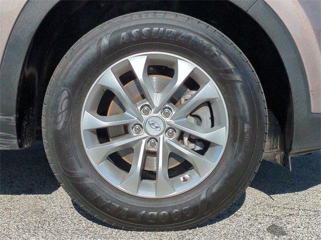 Used 2019 Hyundai Santa Fe SEL image 11