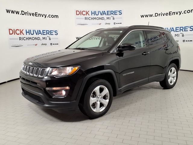 Used 2018 Jeep Compass Latitude w/ Popular Equipment Group AWD/4WD image 1