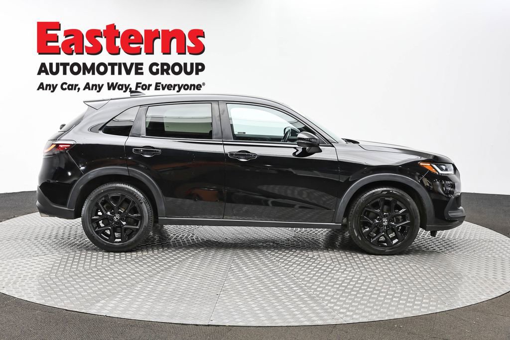 Used 2023 Honda HR-V Sport image 4