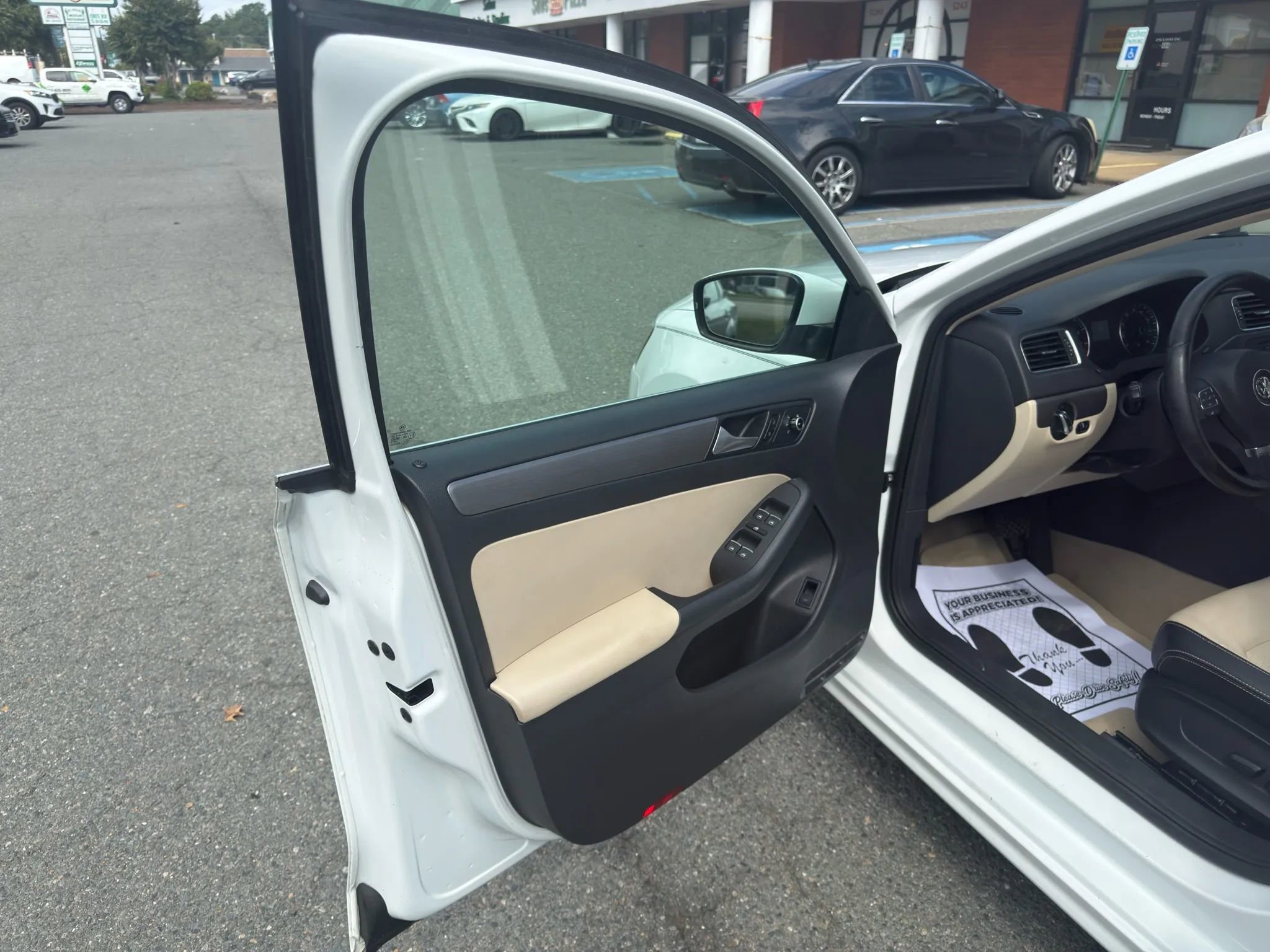 Used 2014 Volkswagen Jetta SEL image 6