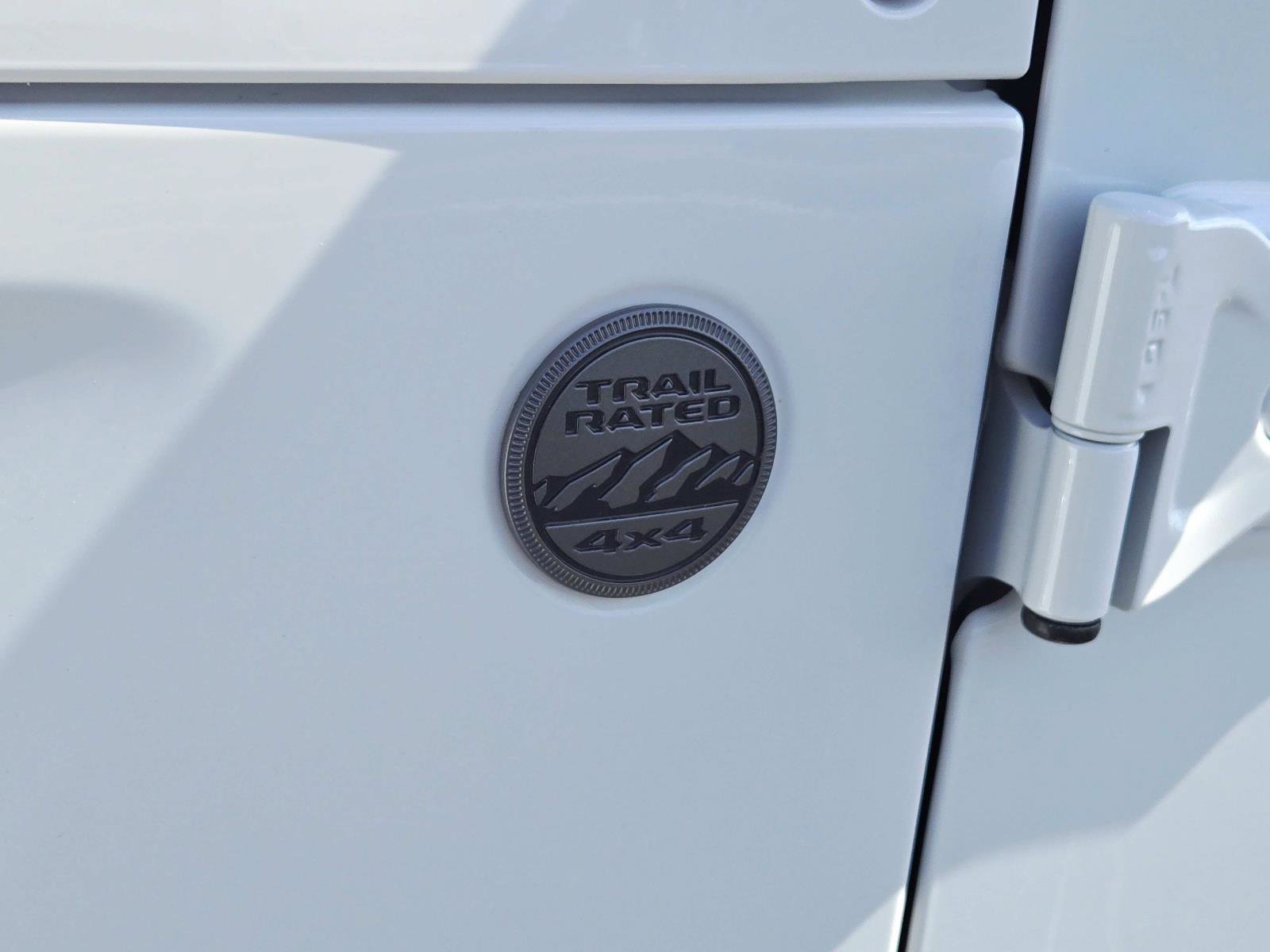 Used 2024 Jeep Gladiator Sport image 21