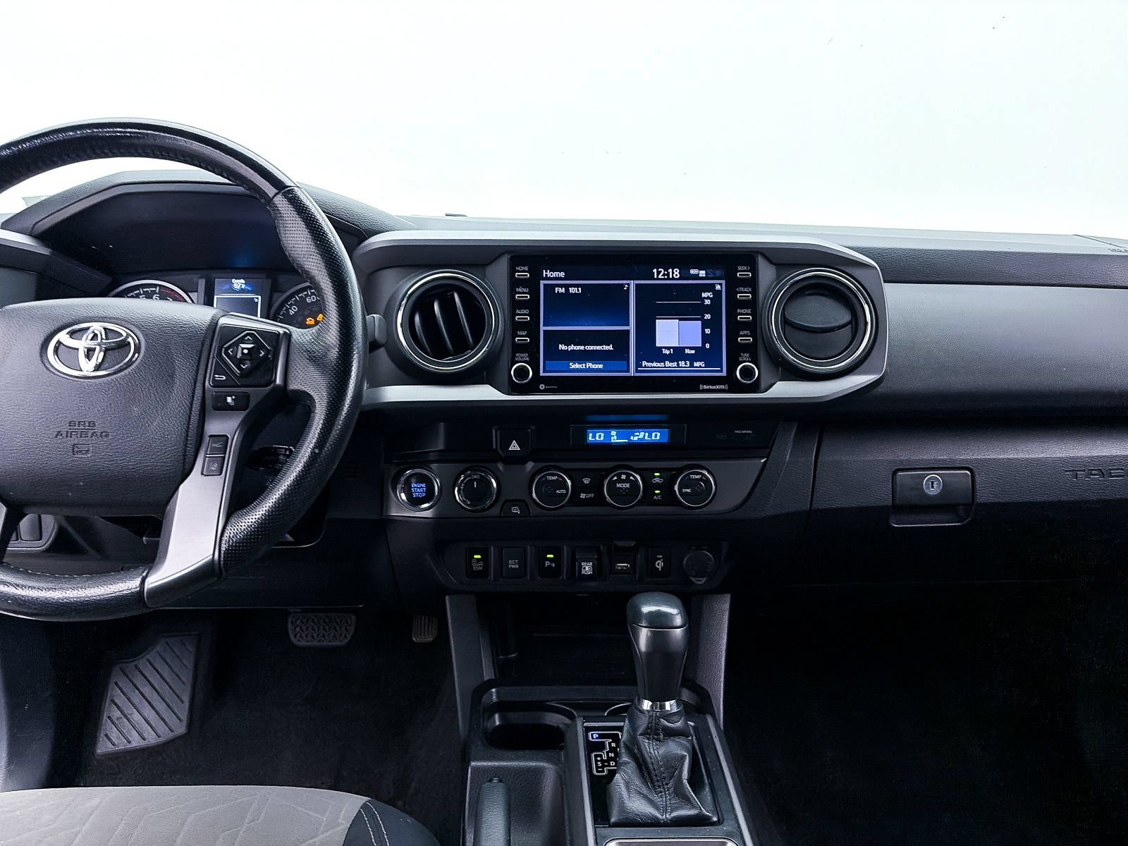 Used 2021 Toyota Tacoma TRD Off-Road w/ Technology Package AWD/4WD image 9