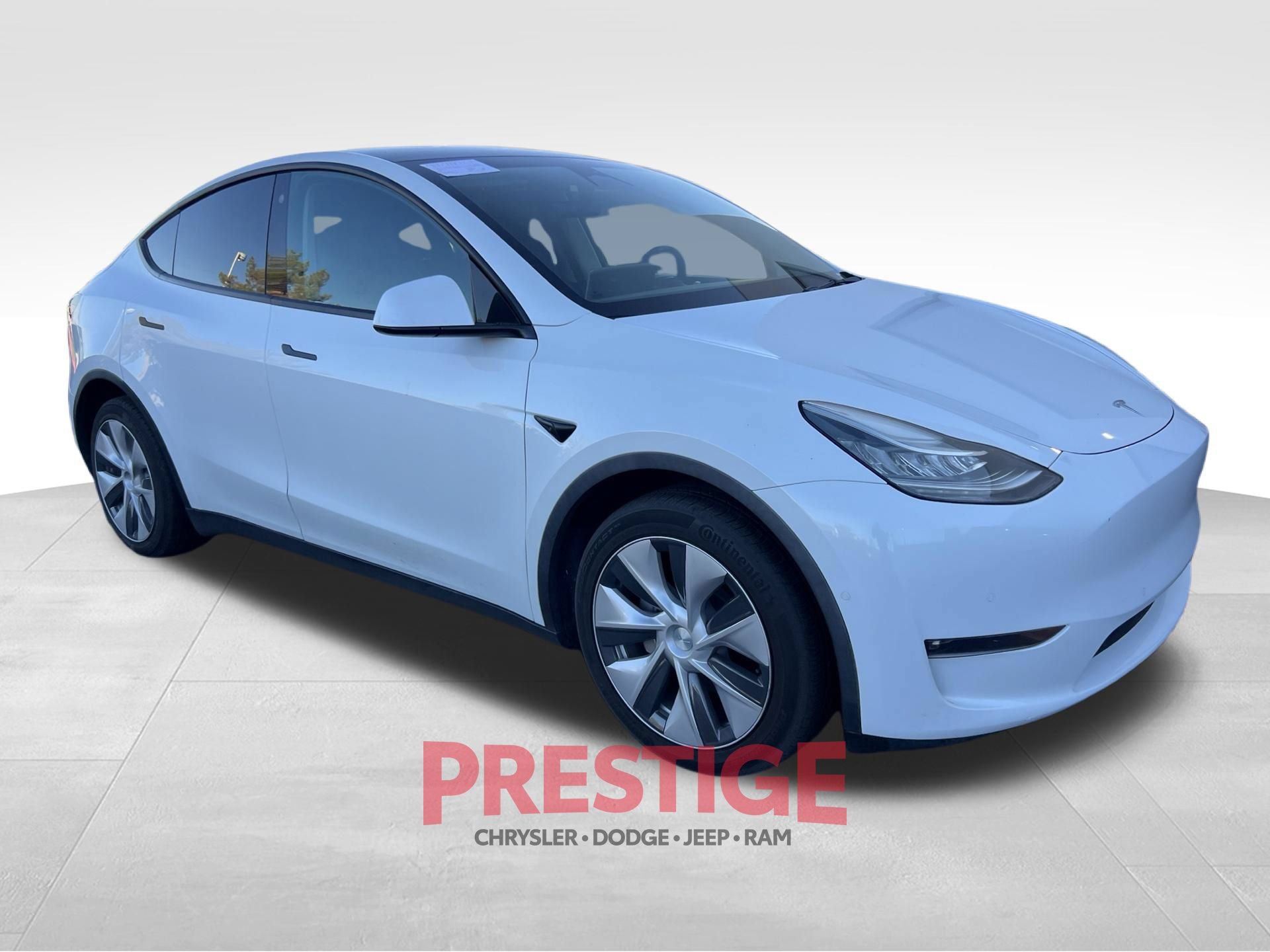 Used 2021 Tesla Model Y Long Range AWD/4WD image 5