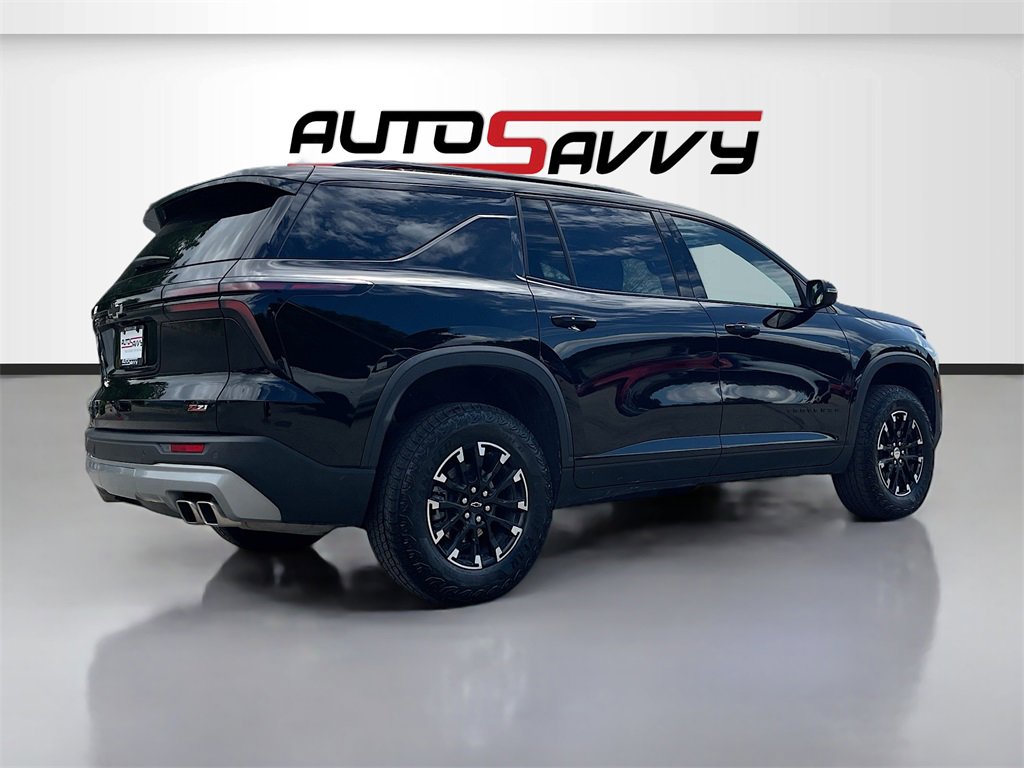 Used 2024 Chevrolet Traverse Z71 image 7