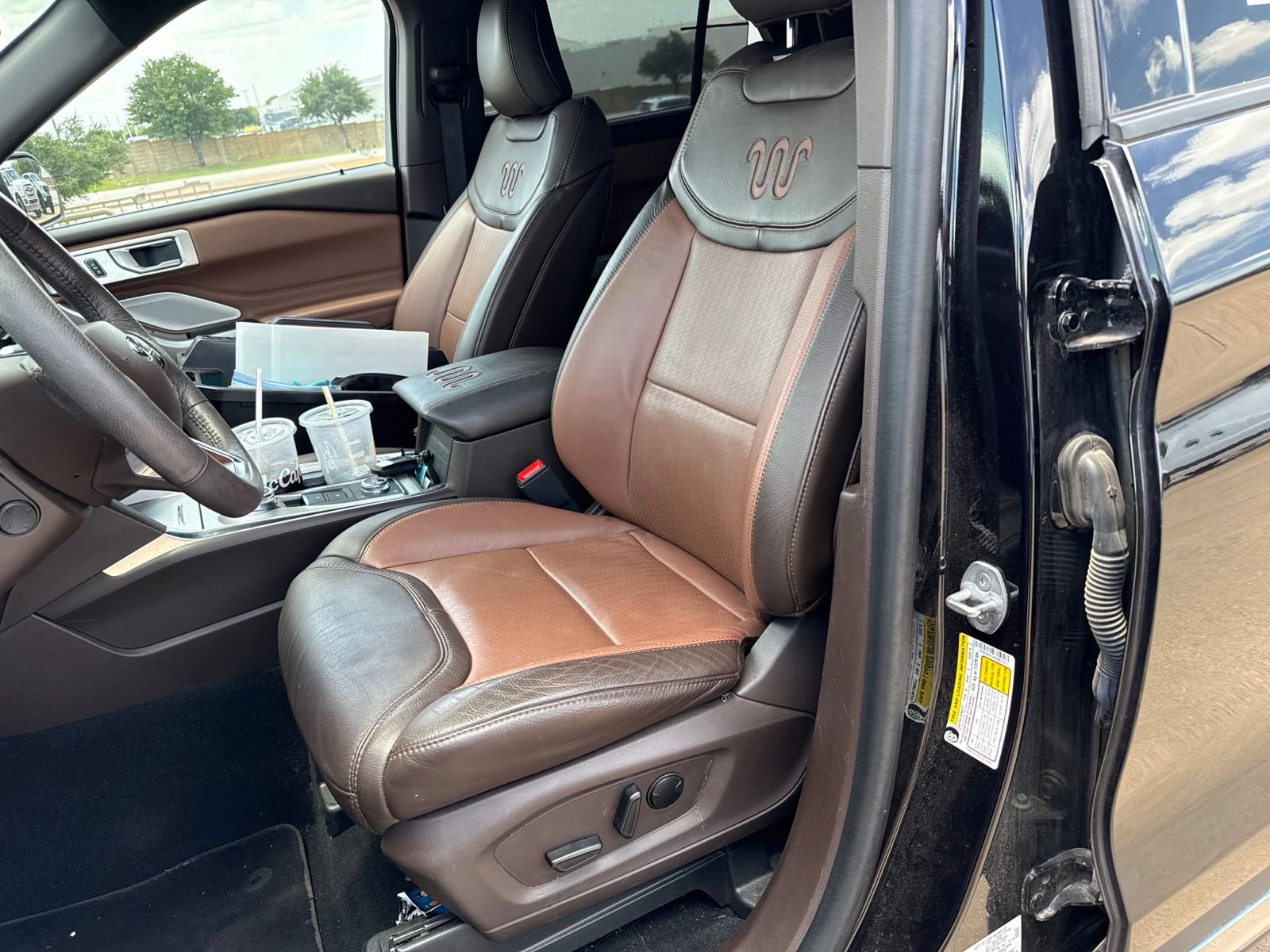 Used 2023 Ford Explorer King Ranch w/ Technology Package AWD/4WD image 13