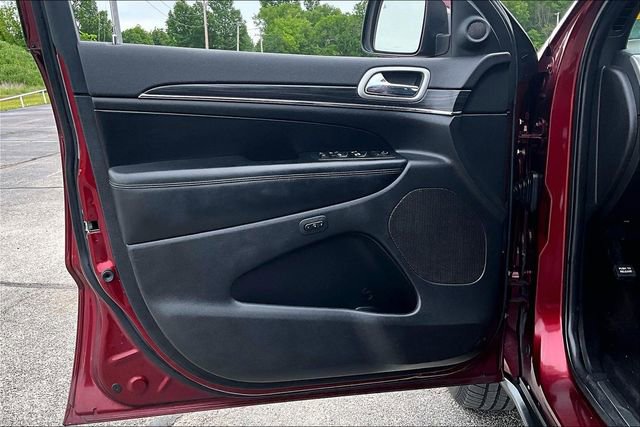 Used 2019 Jeep Grand Cherokee Limited AWD/4WD image 20