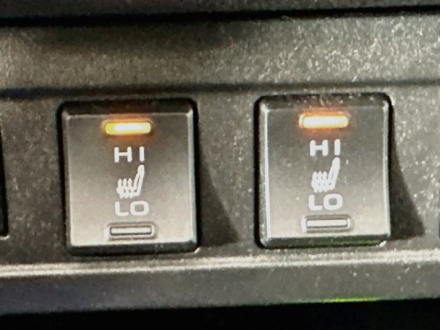 Used 2025 Toyota Corolla Cross XLE w/ Convenience Package AWD/4WD image 15
