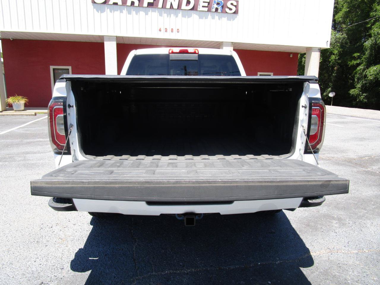 Used 2016 GMC Sierra 1500 Denali AWD/4WD image 29