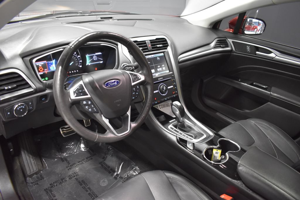 Used 2016 Ford Fusion Titanium FWD image 4