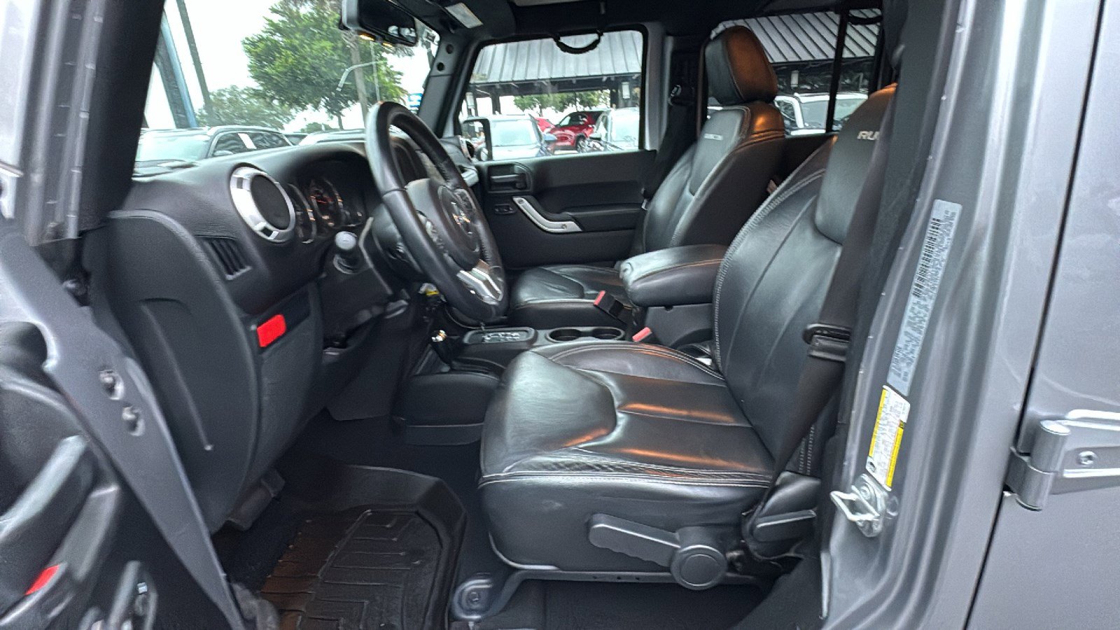 Used 2017 Jeep Wrangler Unlimited Rubicon AWD/4WD image 14