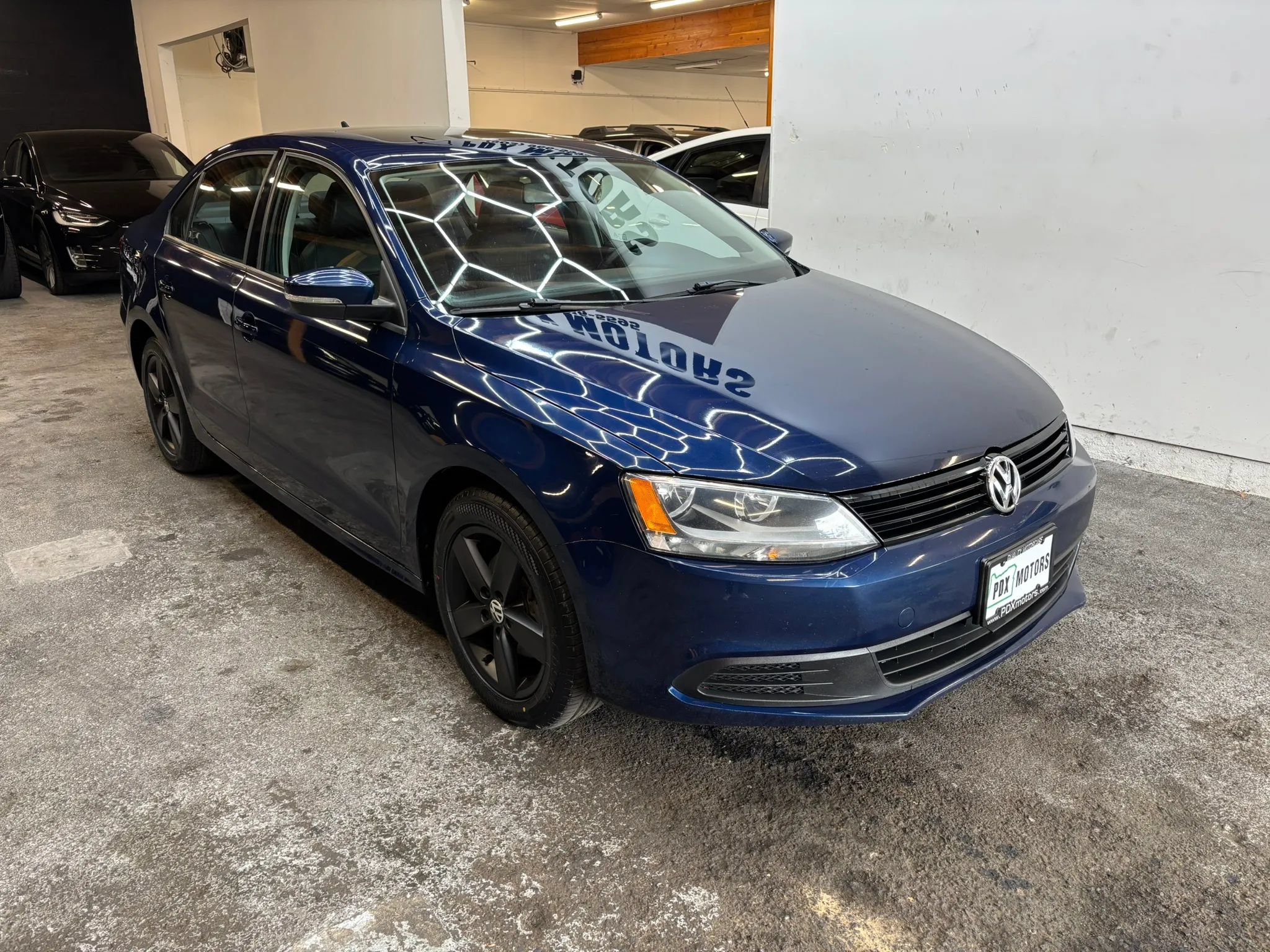 Used 2012 Volkswagen Jetta TDI FWD image 2