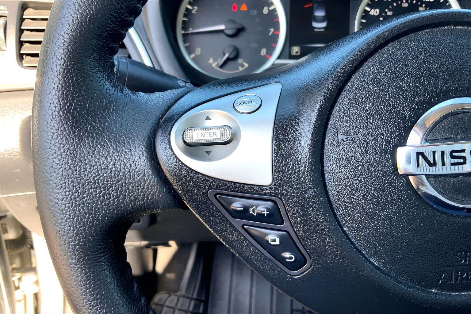 Used 2016 Nissan Sentra SV FWD image 24